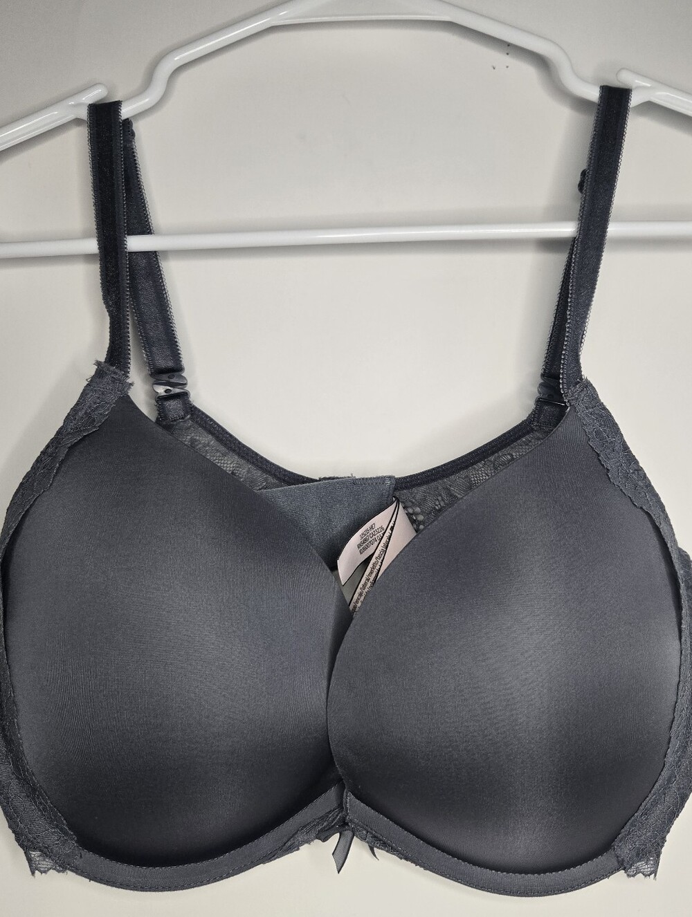 Victoria's Secret Dream Angels padded underwire push up bra Size 34DD Gray